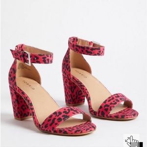 Torrid pink leopard block heel size 7 ww